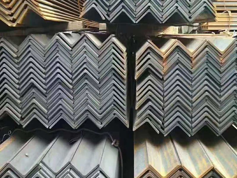 角鋼準備發貨中